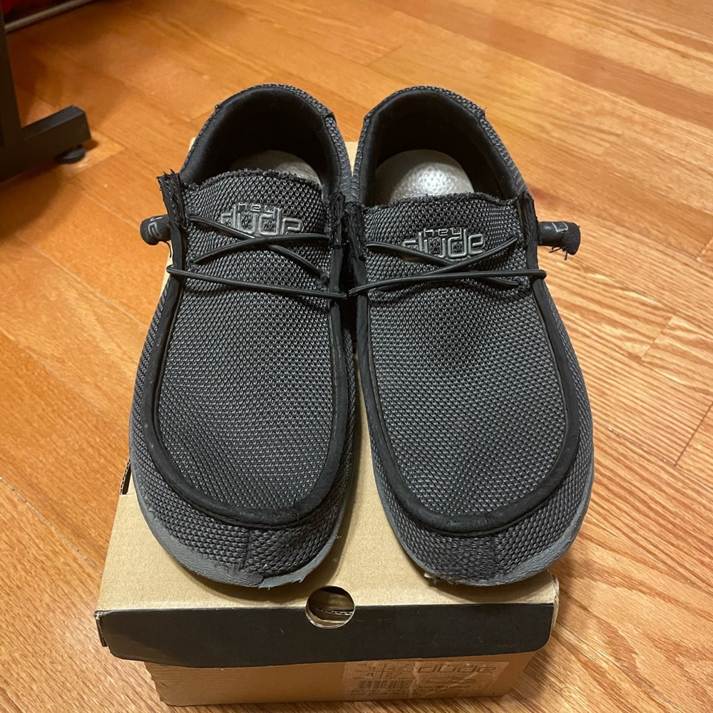 Men’s black hey dude shoes